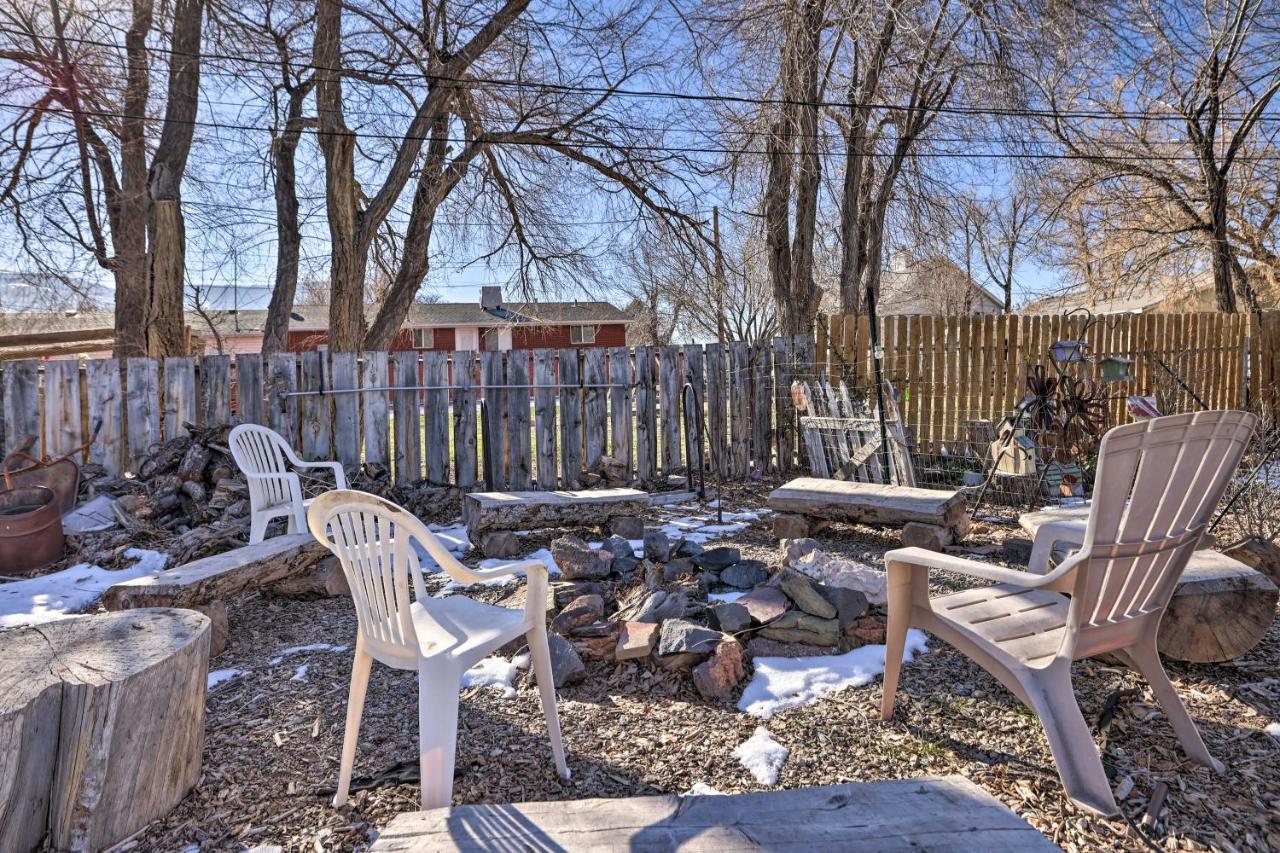 Cozy And Vintage Cedar City Apartment With Fire Pit! Ngoại thất bức ảnh