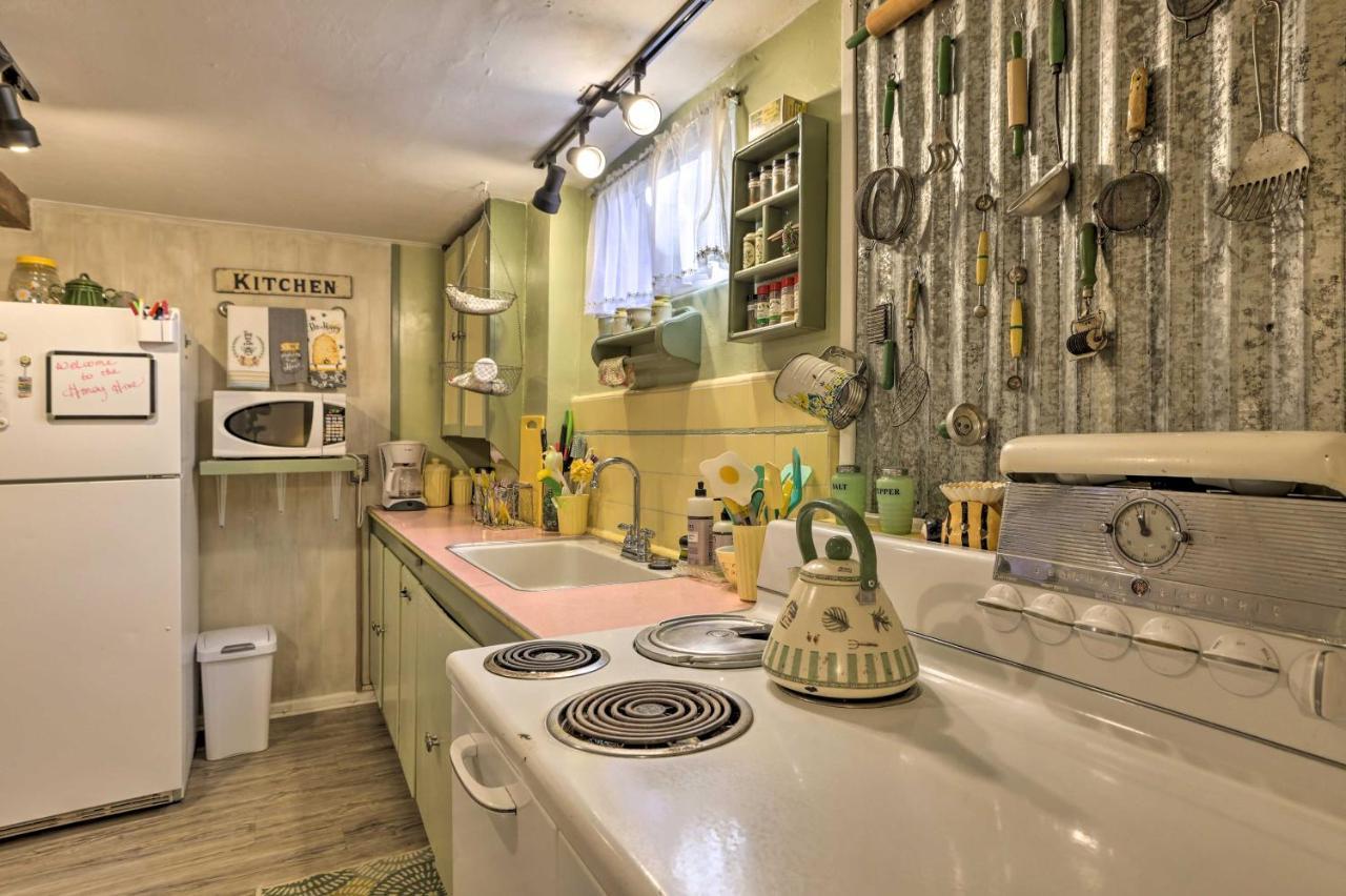 Cozy And Vintage Cedar City Apartment With Fire Pit! Ngoại thất bức ảnh
