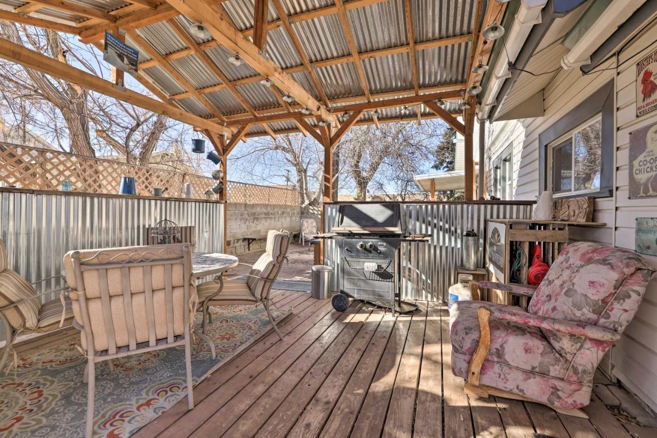 Cozy And Vintage Cedar City Apartment With Fire Pit! Ngoại thất bức ảnh