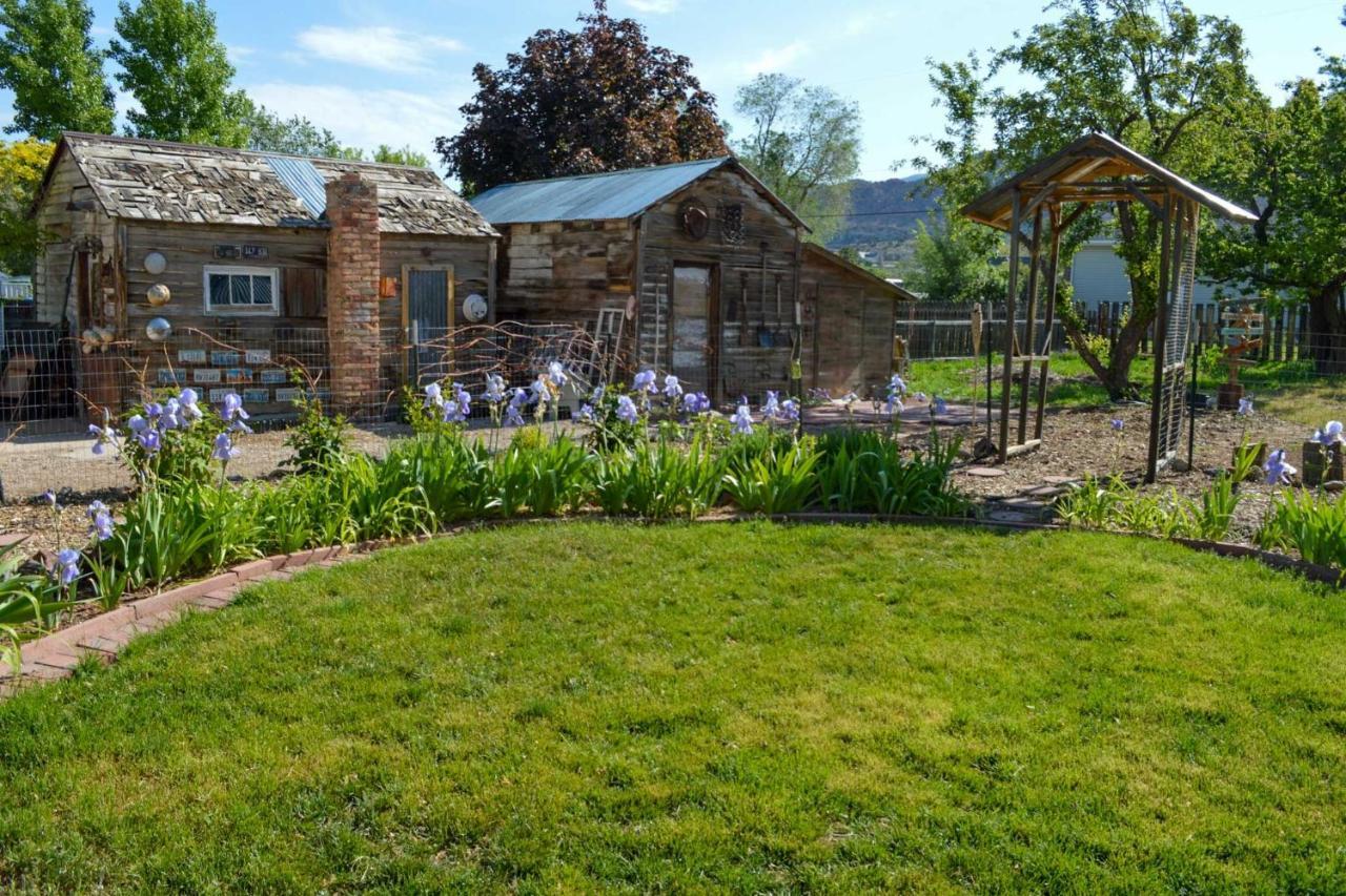 Cozy And Vintage Cedar City Apartment With Fire Pit! Ngoại thất bức ảnh
